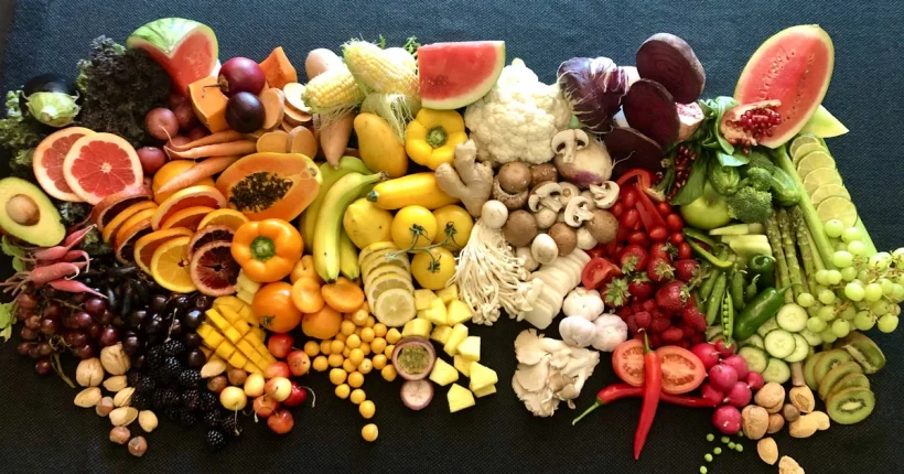 ผักผลไม้ 5 สี มีสีอะไรบ้าง มีประโยชน์ต่อสุขภาพด้านใดบ้าง