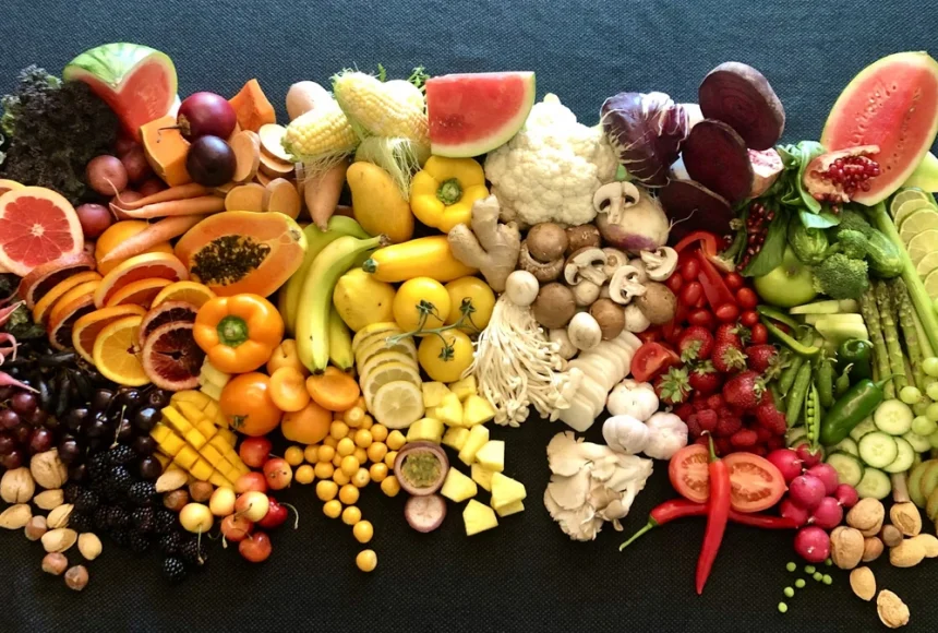 ผักผลไม้ 5 สี มีสีอะไรบ้าง มีประโยชน์ต่อสุขภาพด้านใดบ้าง